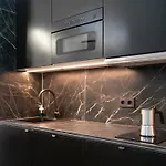 Lang Apartment *